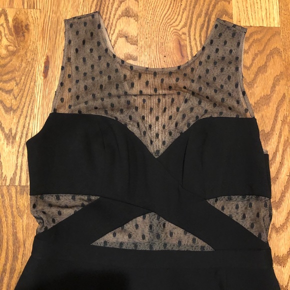 🪴SALE🪴 BCBG MAXAZARIA beautiful dress! - Picture 2 of 4
